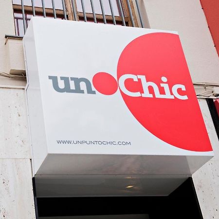 Hospedium Hostal Un Punto Chic Уэска Экстерьер фото