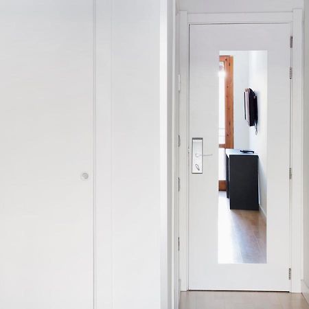 Hospedium Hostal Un Punto Chic Уэска Экстерьер фото