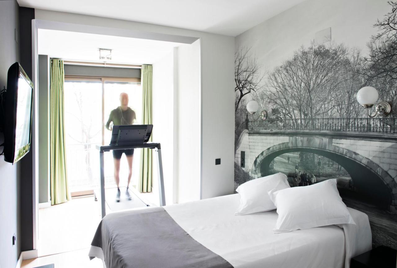 Hospedium Hostal Un Punto Chic Уэска Номер фото